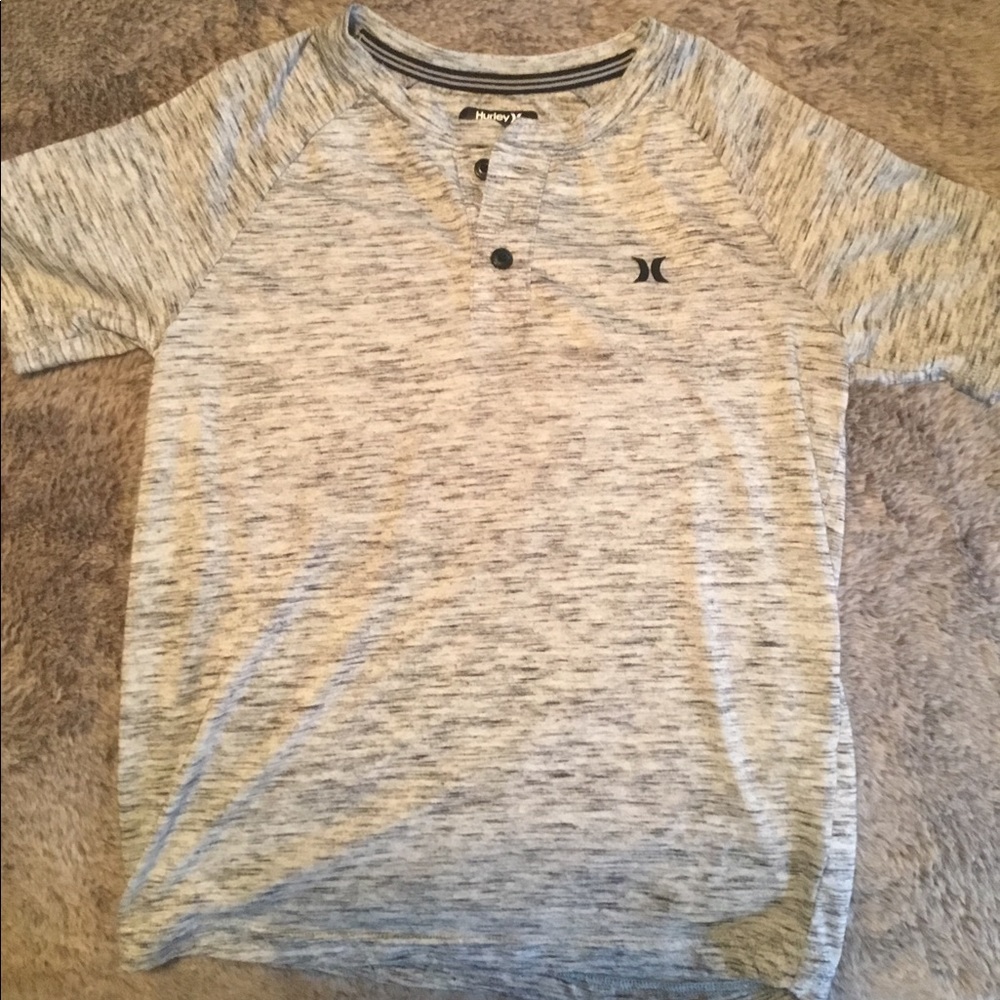 Hurley boys top